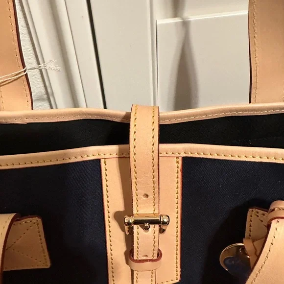 New Dooney Bourke canvas and leather large totebag - Picture 4 of 7